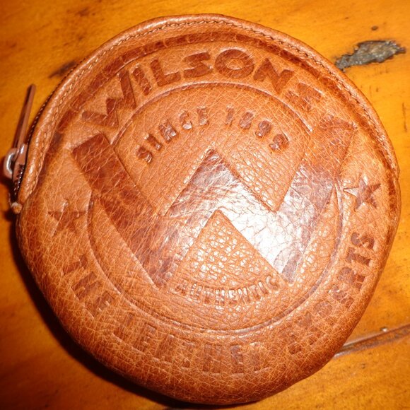 Vtg. WILSONS Leather Coin Pouch w/Key Ring Brown Zip Closure Round Embossed - Picture 7 of 13